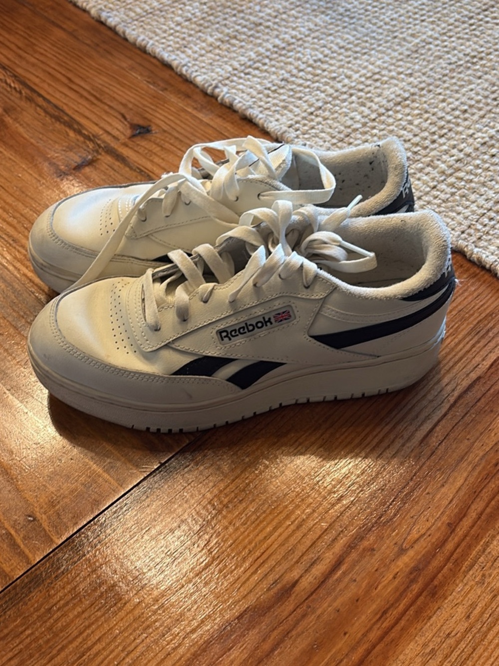 Reebok  Sneakers
